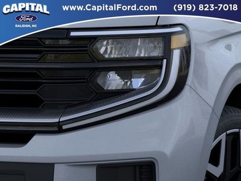 New 2026 Ford Expedition Platinum w/ Platinum Ultimate Package AWD/4WD image 18
