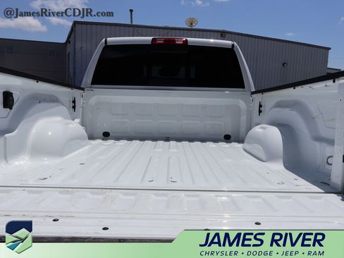 Used 2024 RAM 2500 Laramie w/ Safety Group AWD/4WD image 14