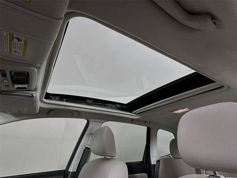 Used 2017 Subaru Forester 2.5i Premium w/ All-Weather Package image 17