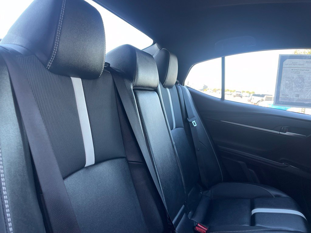 Used 2025 Toyota Camry SE FWD image 17