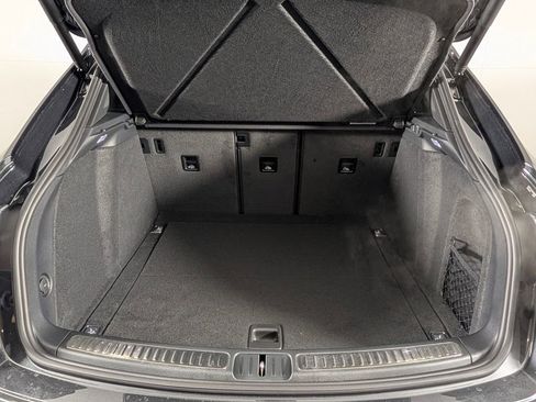 New 2026 Porsche Macan image 17