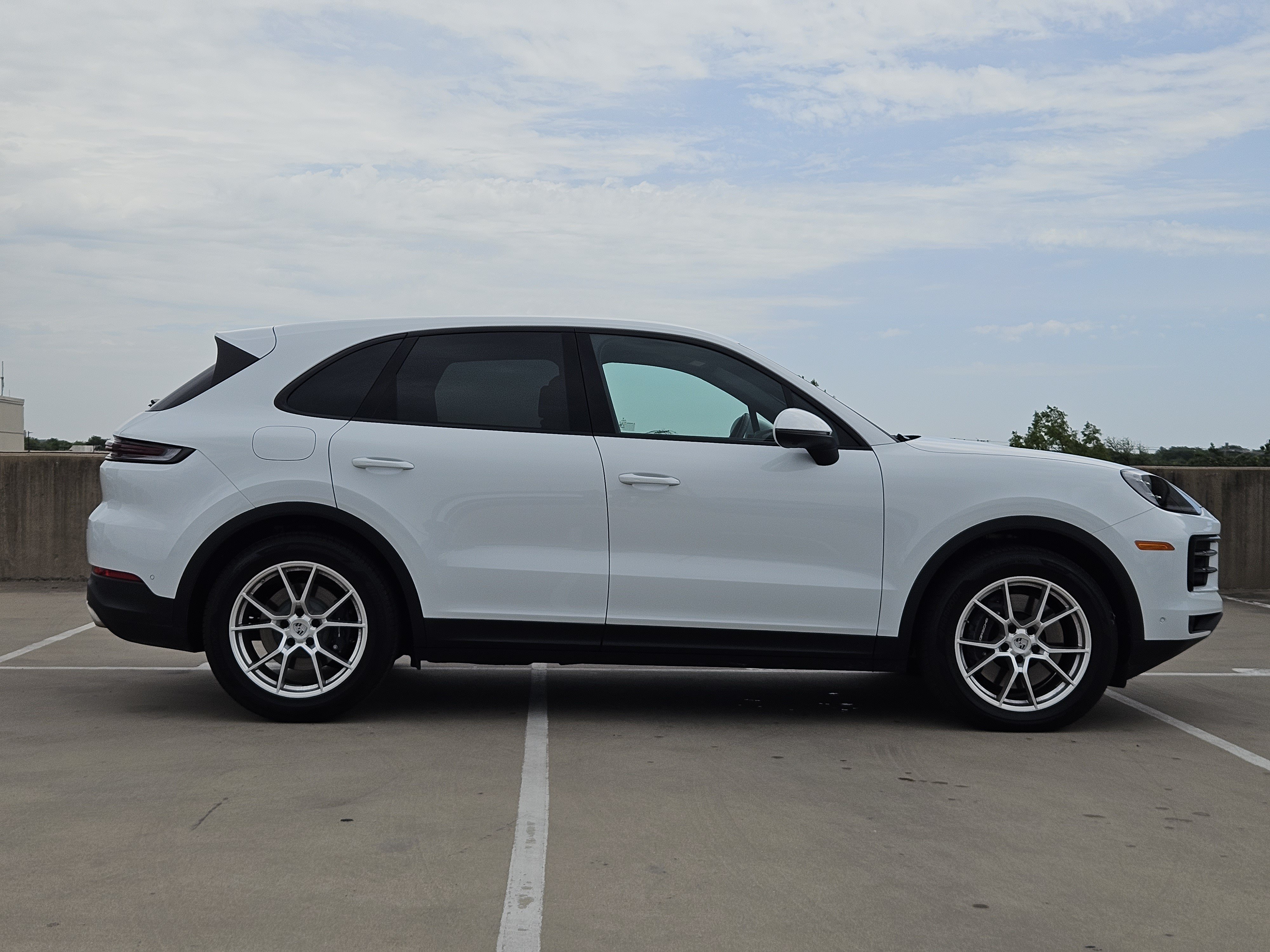 Certified 2026 Porsche Cayenne AWD/4WD image 9