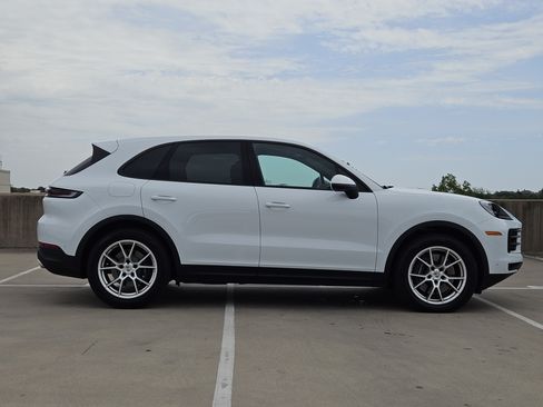 Certified 2026 Porsche Cayenne AWD/4WD image 9