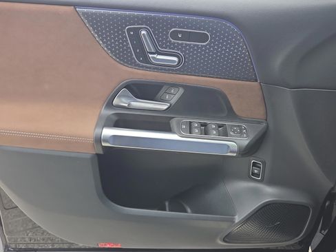 Used 2026 Mercedes-Benz GLB 250 image 37