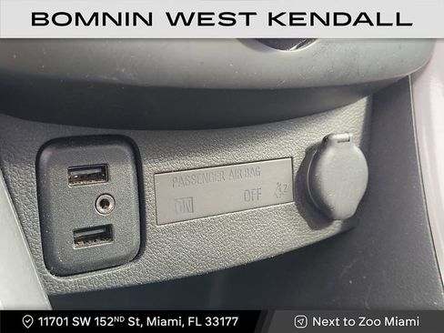 Used 2022 Chevrolet Trax LT w/ LT Convenience Package image 16