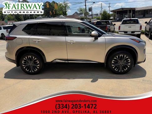 Used 2026 Nissan Rogue Platinum w/ Platinum Premium Package AWD/4WD image 5