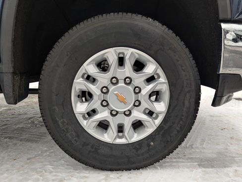 Used 2021 Chevrolet Silverado 2500 LT w/ Convenience Package image 9