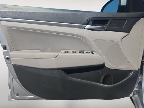 Used 2020 Hyundai Elantra SEL FWD image 16
