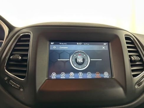 Used 2021 Jeep Compass Latitude image 15
