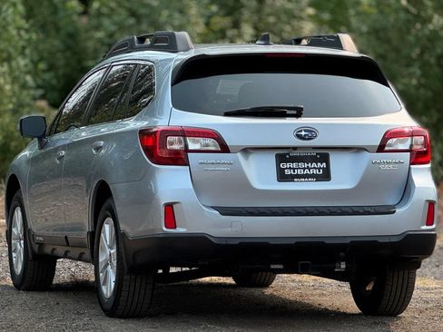 Used 2017 Subaru Outback 2.5i Premium AWD/4WD image 5