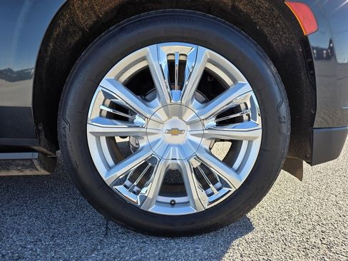 Used 2022 Chevrolet Tahoe High Country image 32
