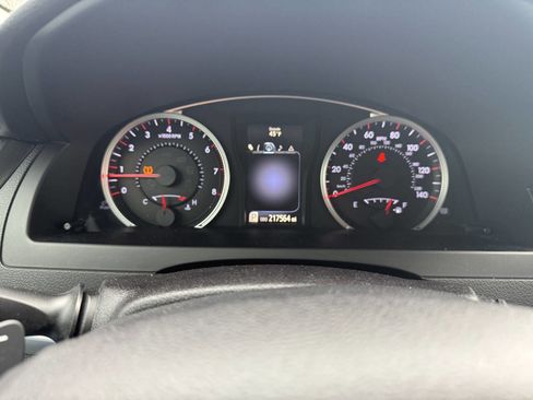 Used 2015 Toyota Camry XSE image 12