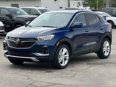 Used 2023 Buick Encore GX Preferred w/ Cold Weather Comfort Package FWD image 1