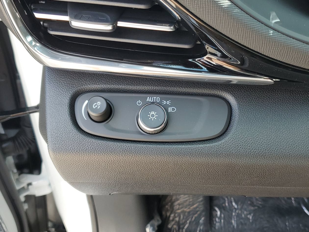 New 2026 Buick Envista Sport Touring w/ Convenience I Package FWD image 29