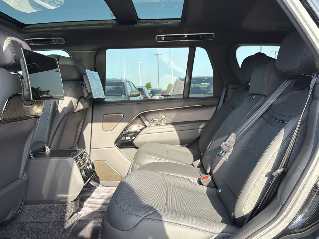 New 2026 Land Rover Range Rover Long Wheel Base SV AWD/4WD image 5
