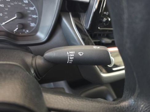 Used 2025 Toyota Corolla LE FWD image 14