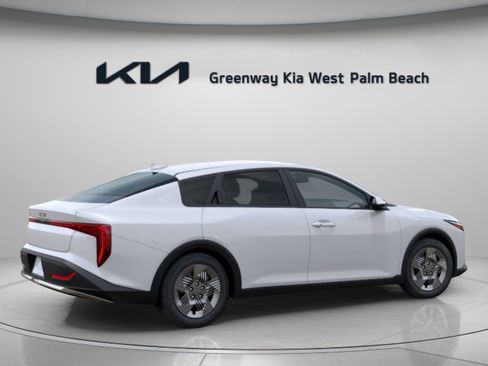 New 2026 Kia K4 FWD image 7