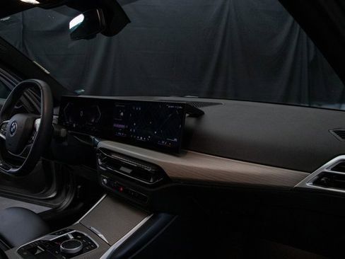 Used 2025 BMW 330i xDrive Sedan image 15