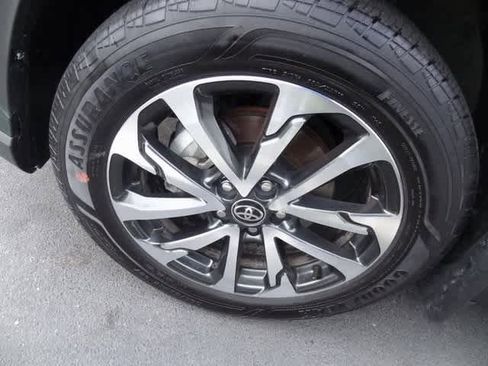 Used 2023 Toyota Corolla Cross XLE image 26