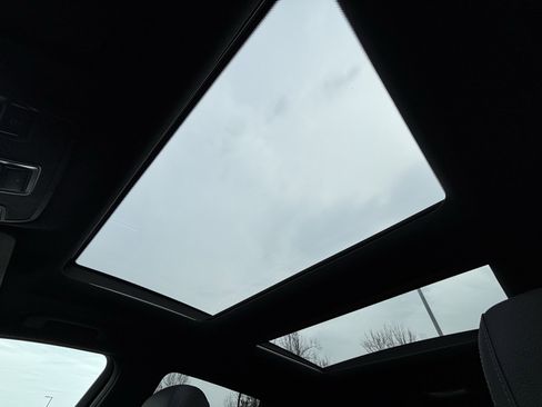 Used 2017 Mercedes-Benz GLE 350 4MATIC image 26