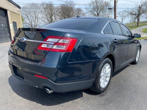 Used 2015 Ford Taurus SE FWD image 3