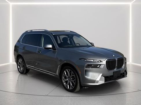 Used 2024 BMW X7 xDrive40i image 7