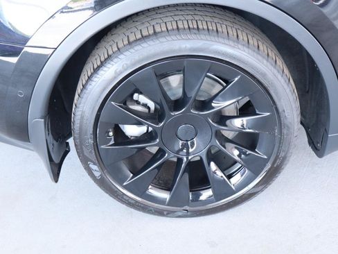 Used 2021 Tesla Model Y Long Range AWD/4WD image 35