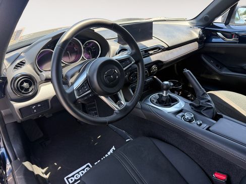 Certified 2025 MAZDA MX-5 Miata Club RWD image 15