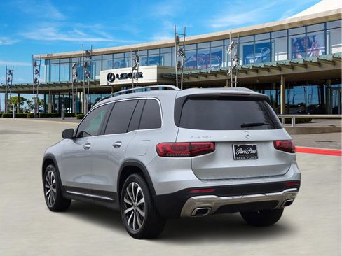 Used 2023 Mercedes-Benz GLB 250 image 4