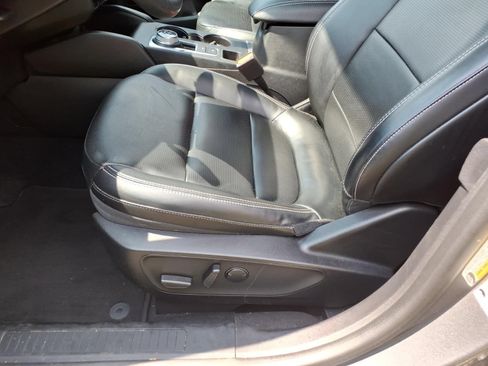 Used 2023 Ford Escape Platinum AWD/4WD image 18