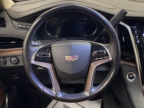 Used 2020 Cadillac Escalade Premium Luxury AWD/4WD image 29