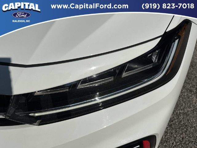 Used 2025 Volkswagen Jetta GLI Autobahn w/ GLI Black Package FWD image 11