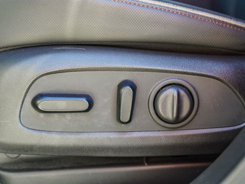 Used 2023 Chevrolet TrailBlazer RS w/ Sun and Liftgate Package image 21