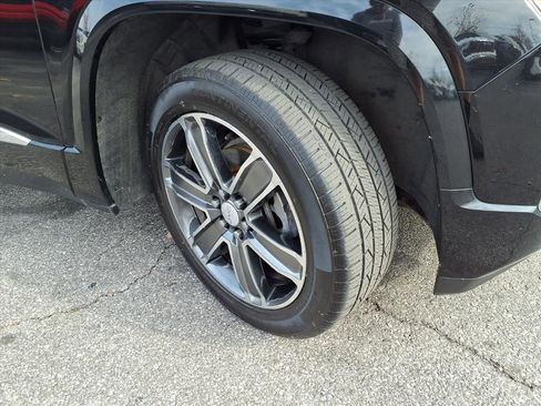 Used 2018 GMC Acadia Denali w/ Technology Package image 41