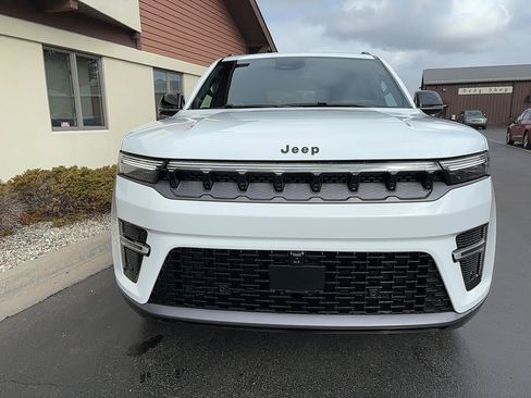New 2026 Jeep Grand Wagoneer Limited AWD/4WD image 4