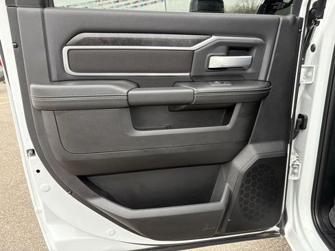 Used 2024 RAM 3500 Big Horn image 26