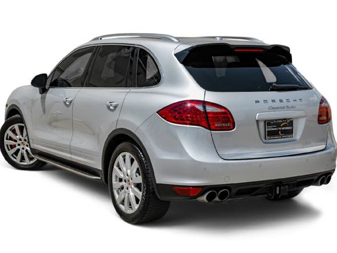 Used 2013 Porsche Cayenne Turbo AWD/4WD image 10