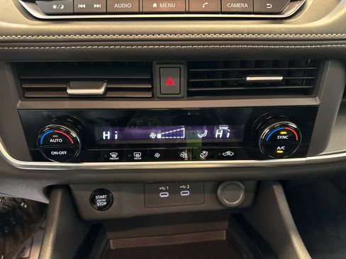 Certified 2024 Nissan Rogue SV image 28