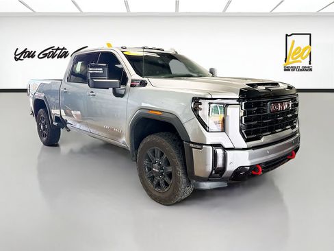 Used 2024 GMC Sierra 2500 AT4 w/ Technology Package AWD/4WD image 3