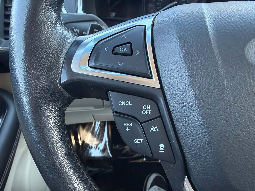 Used 2020 Ford Edge Titanium w/ Equipment Group 301A AWD/4WD image 17