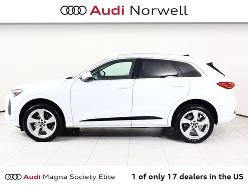 Used 2025 Audi Q5 Premium Plus w/ Premium Plus AWD/4WD image 13