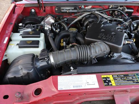 Used 2003 Ford Explorer Sport Trac XLS image 36