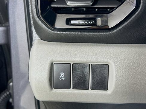 Used 2023 Honda Pilot LX image 11