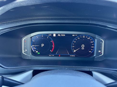 Used 2022 Volkswagen Taos SEL w/ Panoramic Sunroof Package image 20