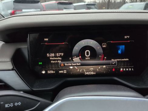 Used 2024 GMC Acadia Elevation image 25