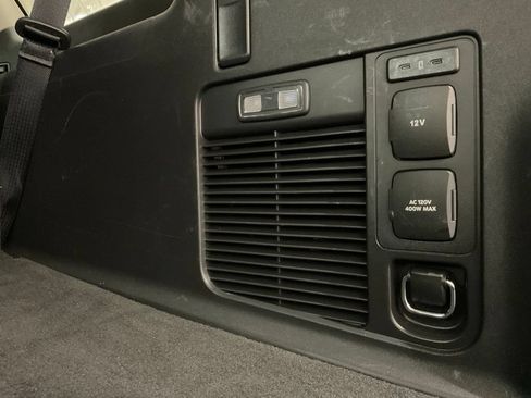 Used 2025 Ford Expedition Max Platinum AWD/4WD image 30