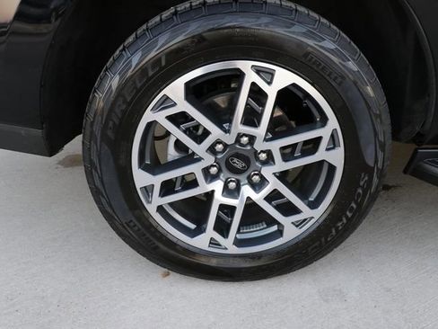 Used 2025 Ford Expedition Active image 7