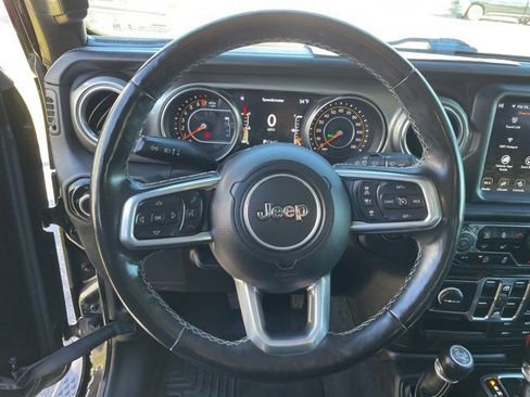 Used 2019 Jeep Wrangler Unlimited Sahara w/ Advanced Safety Group image 20