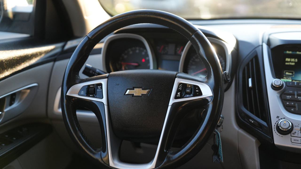 Used 2016 Chevrolet Equinox LT w/ Convenience Package AWD/4WD image 12