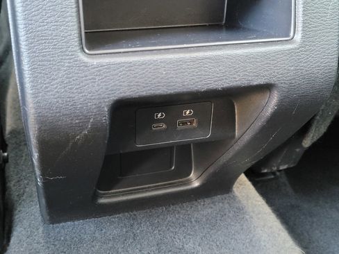 Used 2024 Mitsubishi Outlander SE image 12